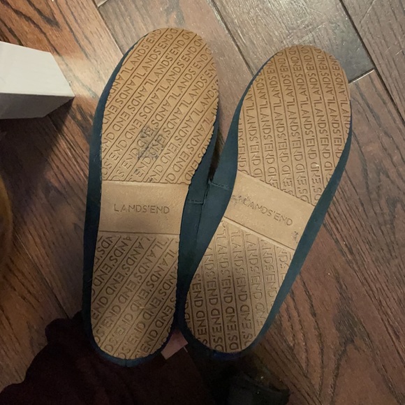 Landsend Women’s loungewear slippers - Picture 3 of 6